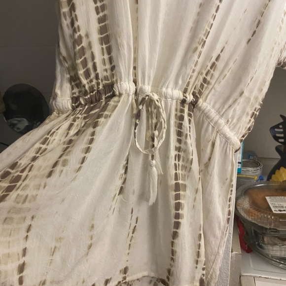 Top, - Picture 4 of 4